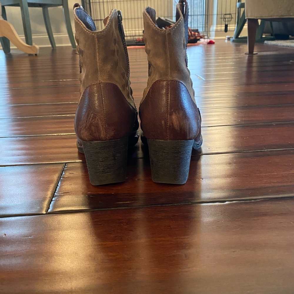 Born booties - Picture 5 of 5
